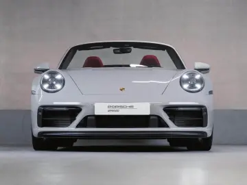 Porsche 992 911 Carrera 4 GTS Liftsystem BOSE