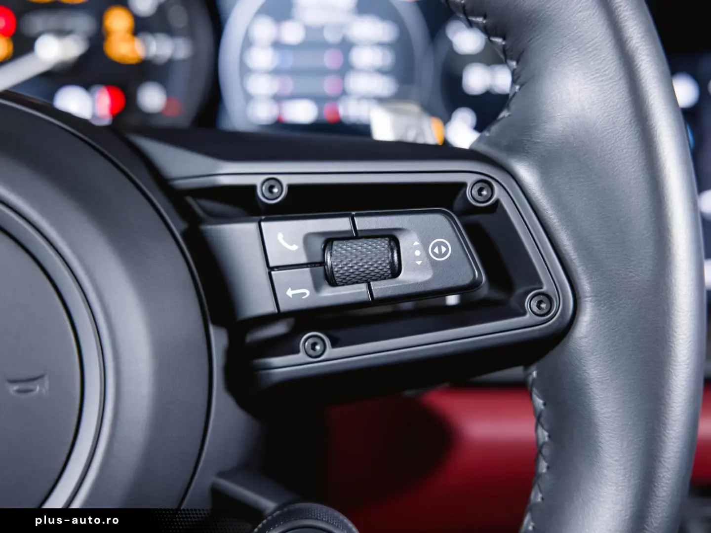 Porsche 992 911 Carrera 4 GTS Liftsystem BOSE