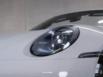 Porsche 992 911 Carrera 4 GTS Liftsystem BOSE