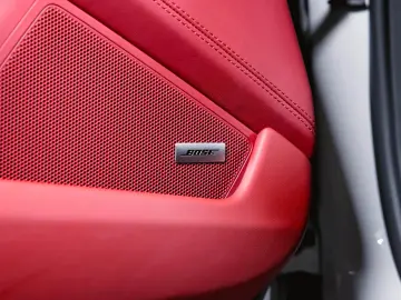 Porsche 992 911 Carrera 4 GTS Liftsystem BOSE