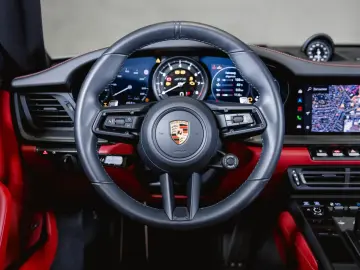 Porsche 992 911 Carrera 4 GTS Liftsystem BOSE