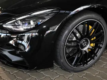 Mercedes-Benz AMG GT 43 HUD 360
