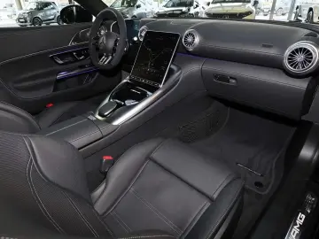 Mercedes-Benz AMG GT 43 HUD 360