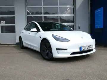 TESLA Model 3 Langstreckenbatt. Allradantrieb 93% SOH