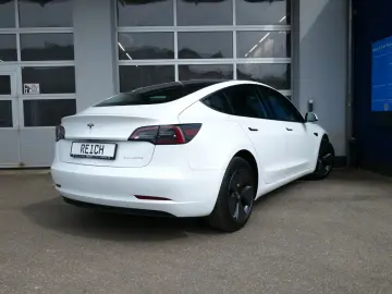 TESLA Model 3 Langstreckenbatt. Allradantrieb 93% SOH