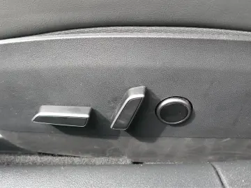 TESLA Model 3 Langstreckenbatt. Allradantrieb 93% SOH
