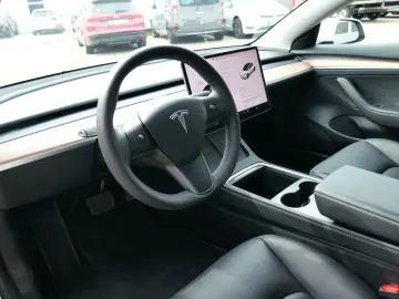 TESLA Model 3 Langstreckenbatt. Allradantrieb 93% SOH
