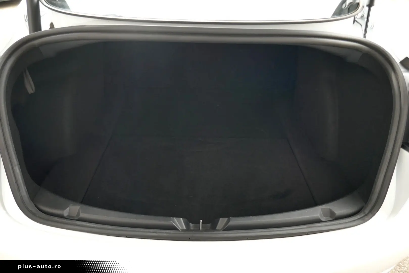 TESLA Model 3 Langstreckenbatt. Allradantrieb 93% SOH