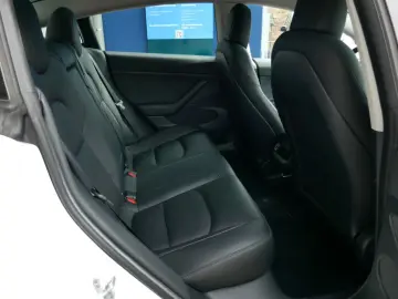 TESLA Model 3 Langstreckenbatt. Allradantrieb 93% SOH