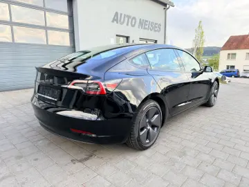 TESLA Model 3 SR AMD