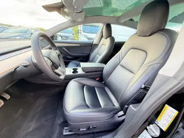 TESLA Model 3 SR AMD