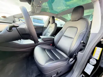TESLA Model 3 SR AMD