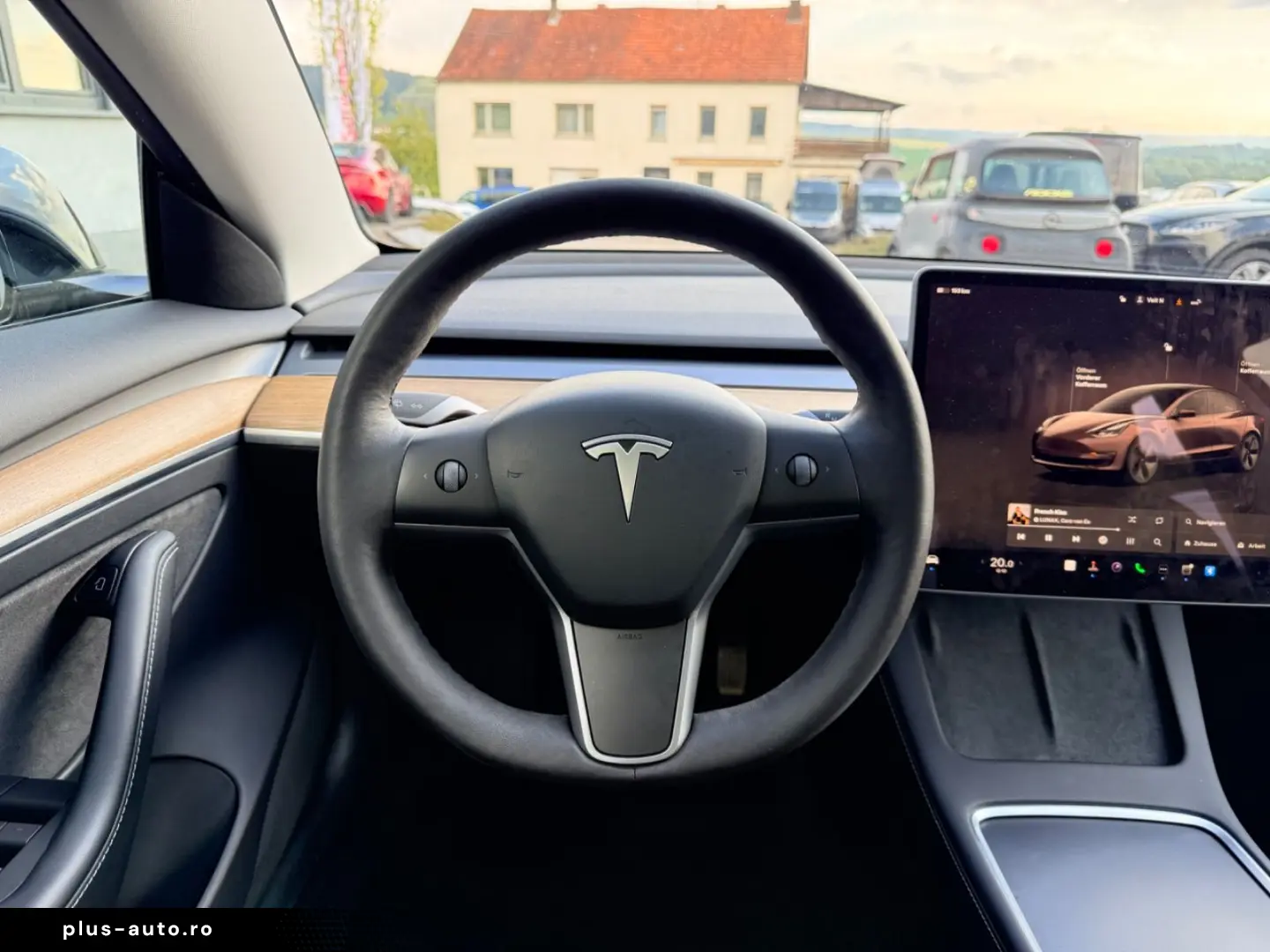 TESLA Model 3 SR AMD