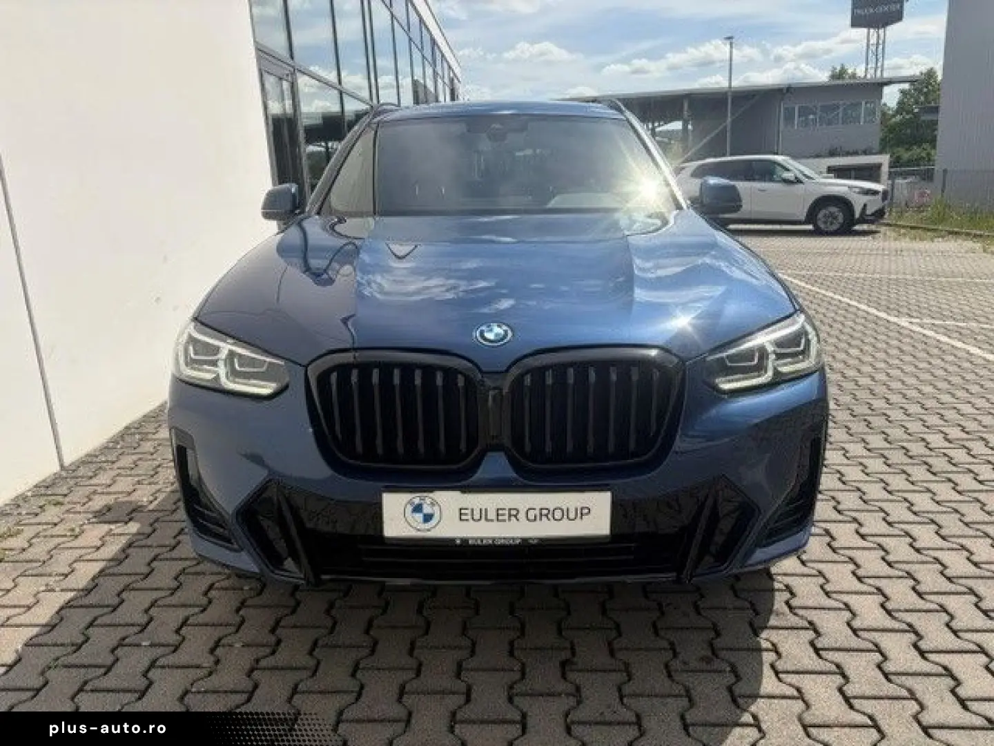 BMW X3 xDrive 30e M-Sport LkHz AHK PANO Parkass