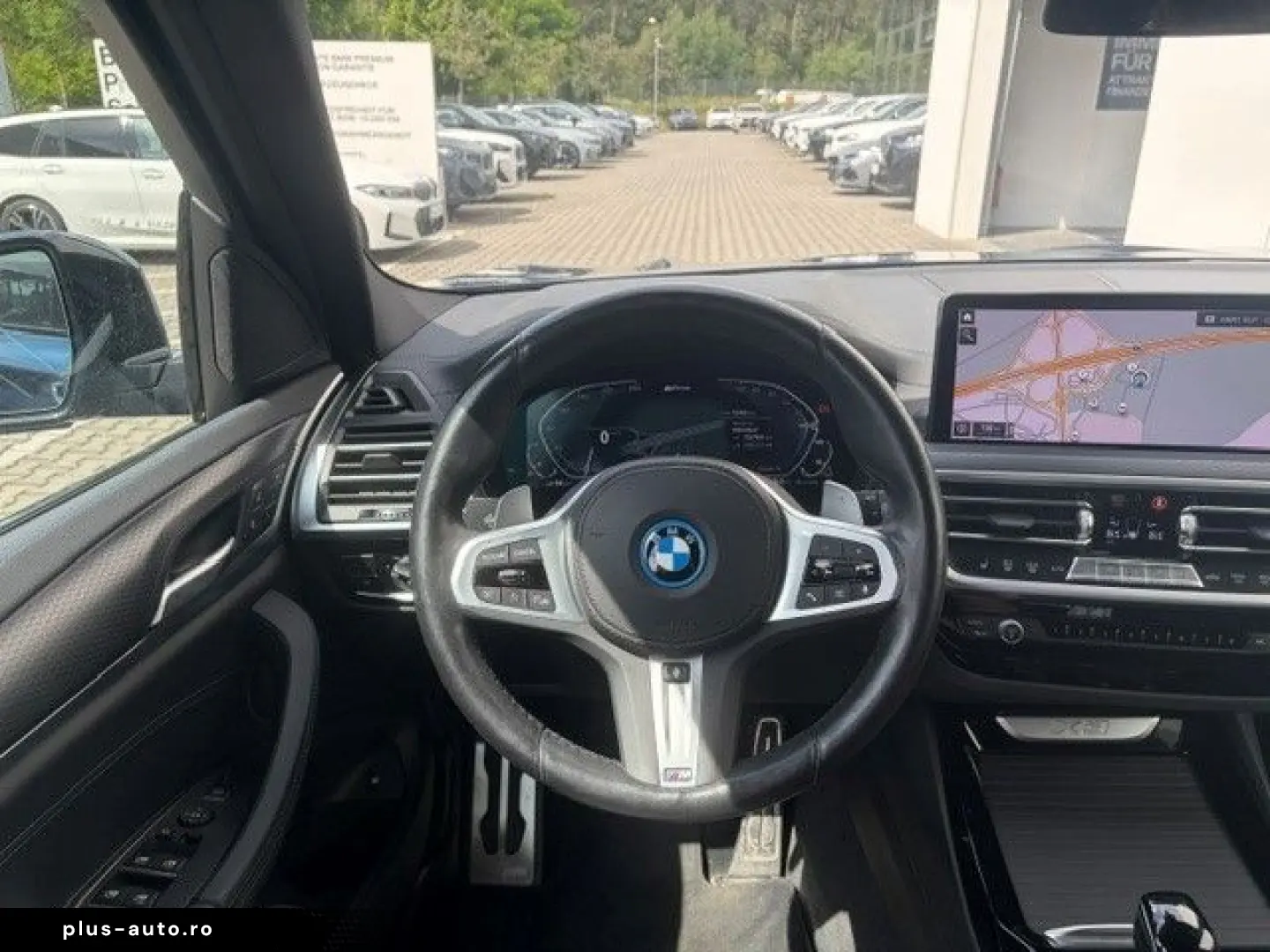 BMW X3 xDrive 30e M-Sport LkHz AHK PANO Parkass