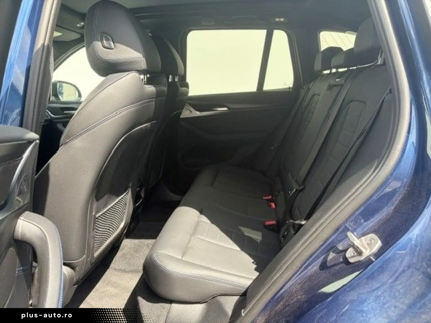 BMW X3 xDrive 30e M-Sport LkHz AHK PANO Parkass