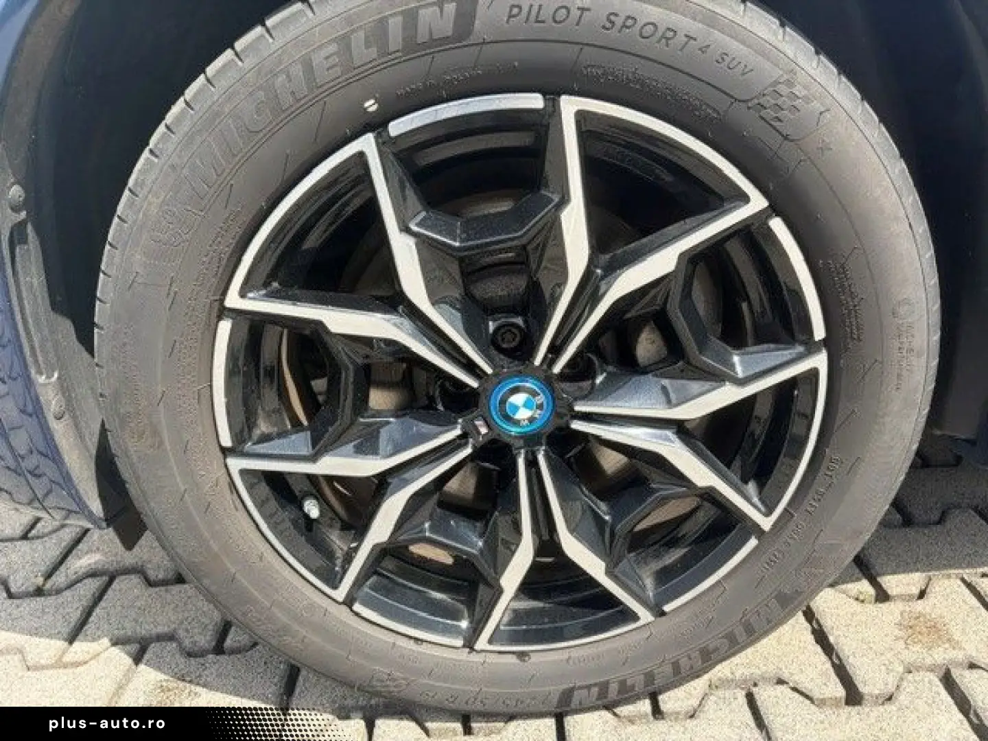 BMW X3 xDrive 30e M-Sport LkHz AHK PANO Parkass