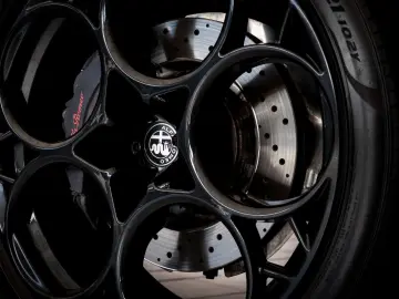 ALFA ROMEO Stelvio Quadrifoglio Q4 Pano H&K ACC