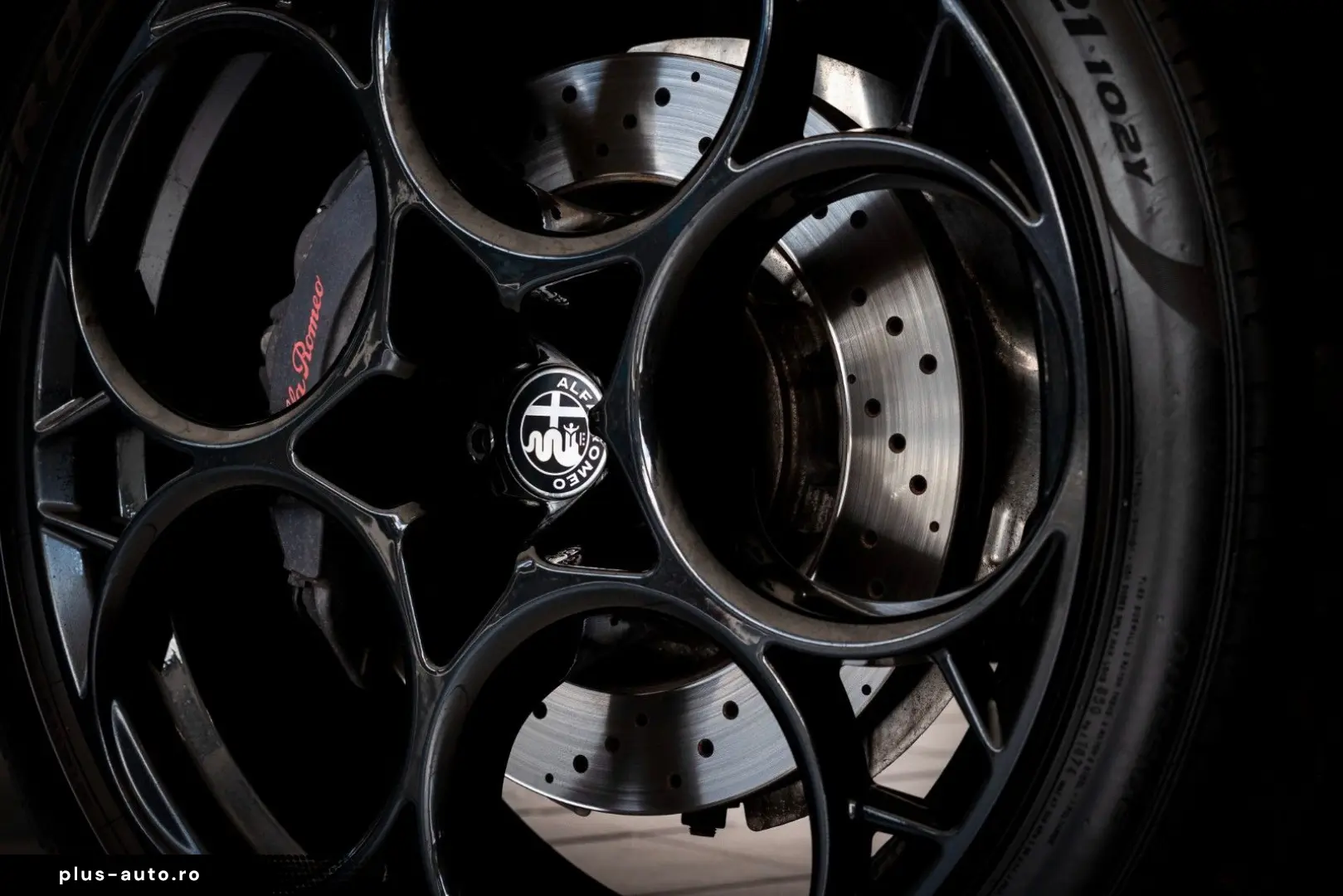 ALFA ROMEO Stelvio Quadrifoglio Q4 Pano H&K ACC