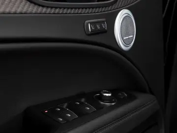 ALFA ROMEO Stelvio Quadrifoglio Q4 Pano H&K ACC