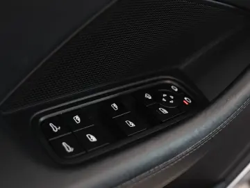 PORSCHE Panamera Turbo S Burmester Pano 360 ACC Soft