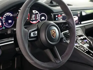 PORSCHE Panamera Turbo S Burmester Pano 360 ACC Soft