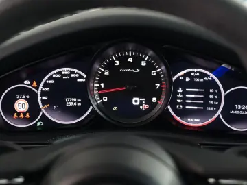 PORSCHE Panamera Turbo S Burmester Pano 360 ACC Soft