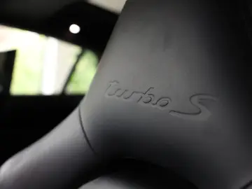 PORSCHE Panamera Turbo S Burmester Pano 360 ACC Soft
