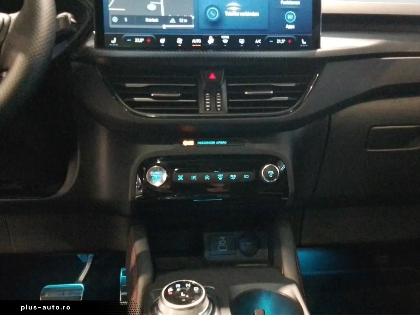 FORD KUGA 1.5 ST-LINE X PANO SHZ
