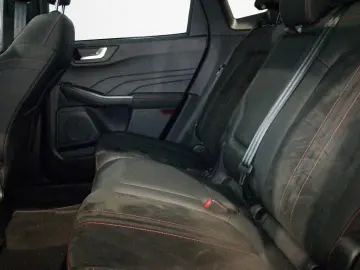 FORD KUGA 1.5 ST-LINE X PANO SHZ