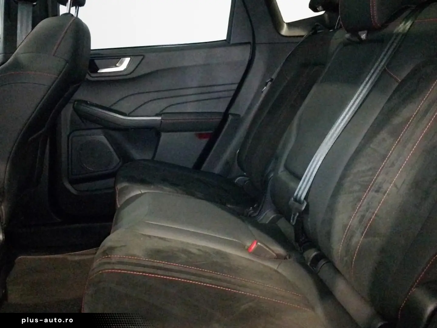 FORD KUGA 1.5 ST-LINE X PANO SHZ