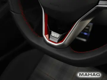 VW Golf VIII GTI 2.0 TSI LED  Navi HuD ParkPilot Re