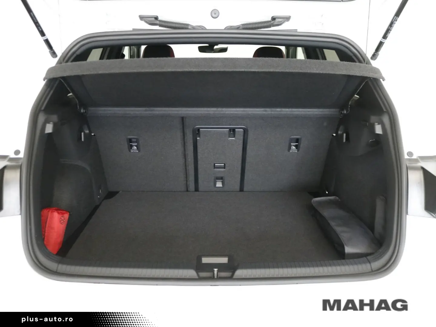 VW Golf VIII GTI 2.0 TSI LED  Navi HuD ParkPilot Re
