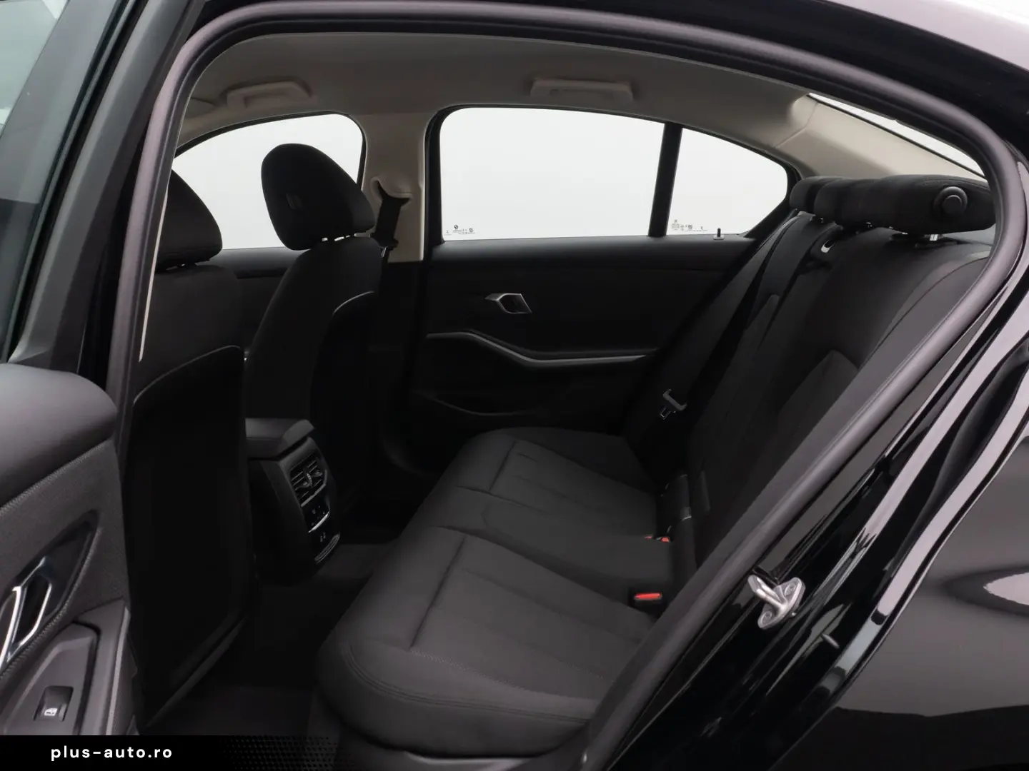 BMW 3 Series 2025 — imagine 28