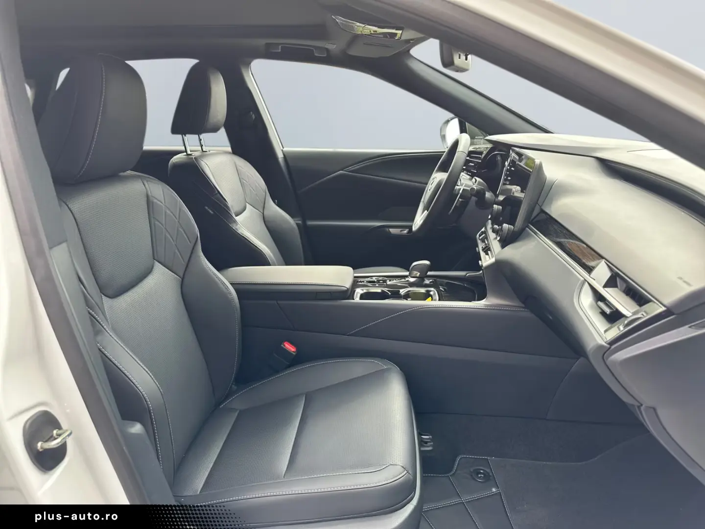 Lexus RX 450h   2.5 l E-CVT  4x4 Plug-in 5-Door F SPO