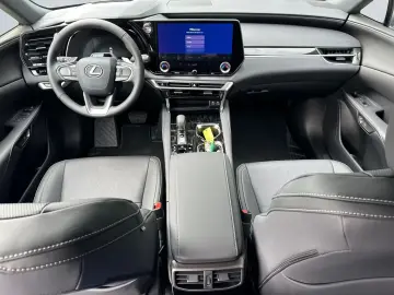 Lexus RX 450h   2.5 l E-CVT  4x4 Plug-in 5-Door F SPO