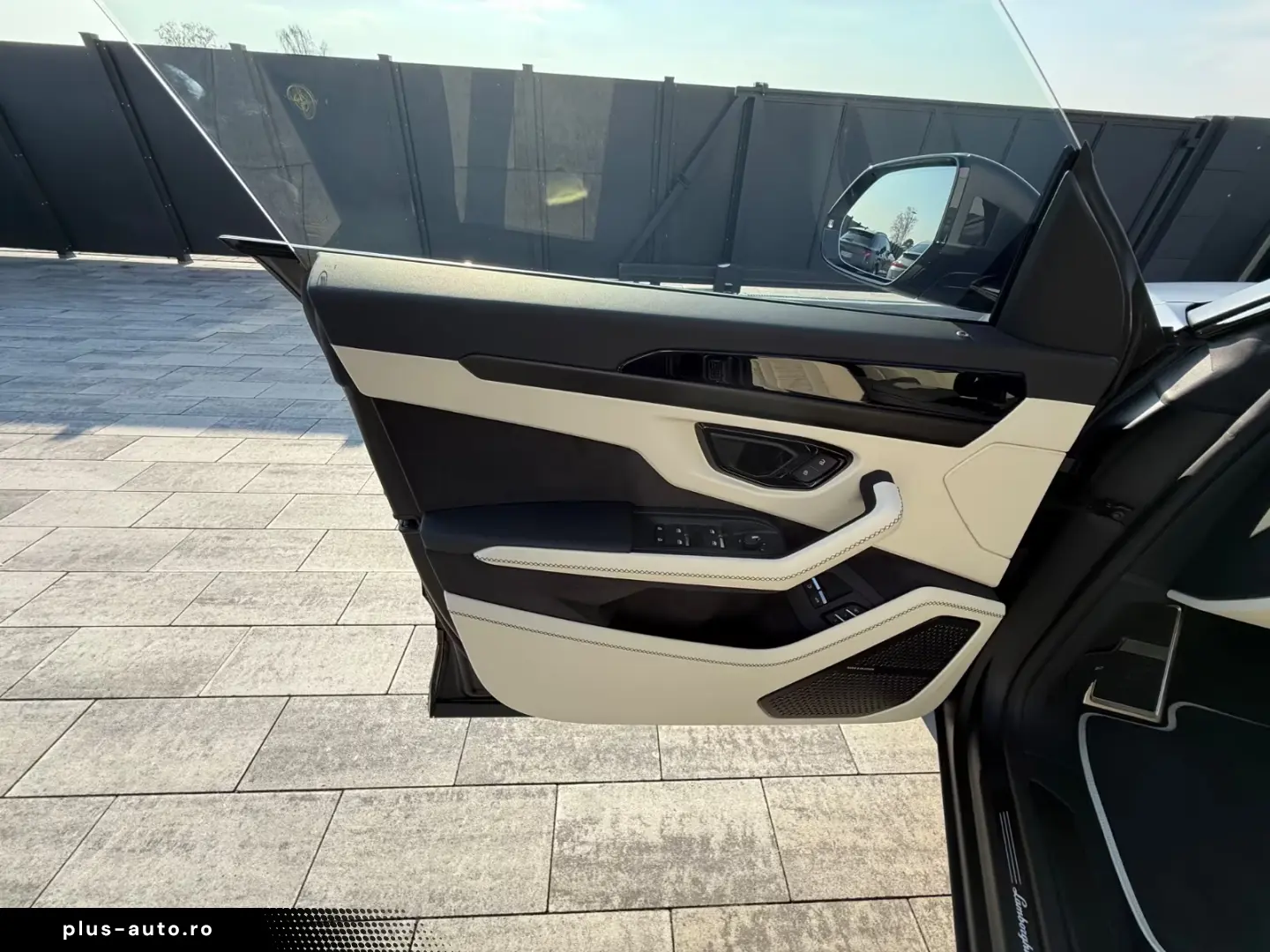 Lamborghini Urus 4.0 V8 PHEV SE