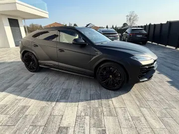 Lamborghini Urus 4.0 V8 PHEV SE