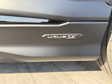 Lamborghini Urus 4.0 V8 PHEV SE