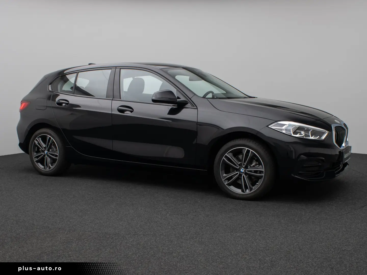 BMW 1 Series 2023 — imagine 8