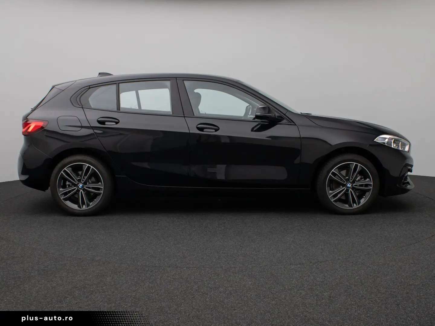 BMW 1 Series 2023 — imagine 7