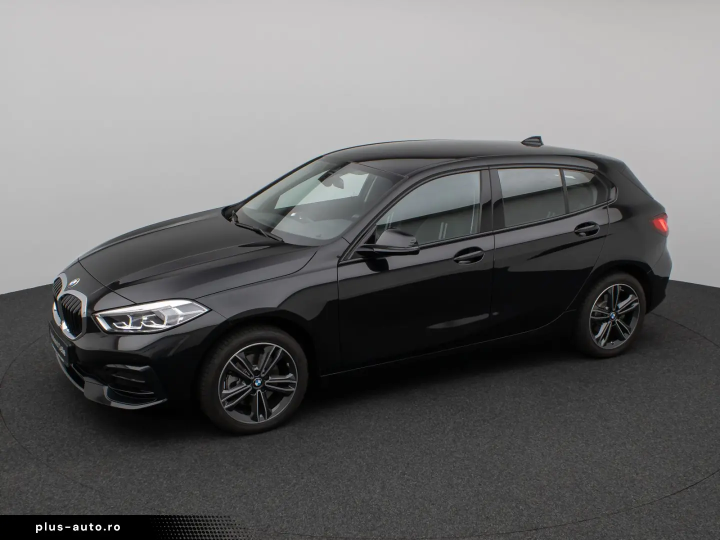 BMW 1 Series 2023 — imagine 5