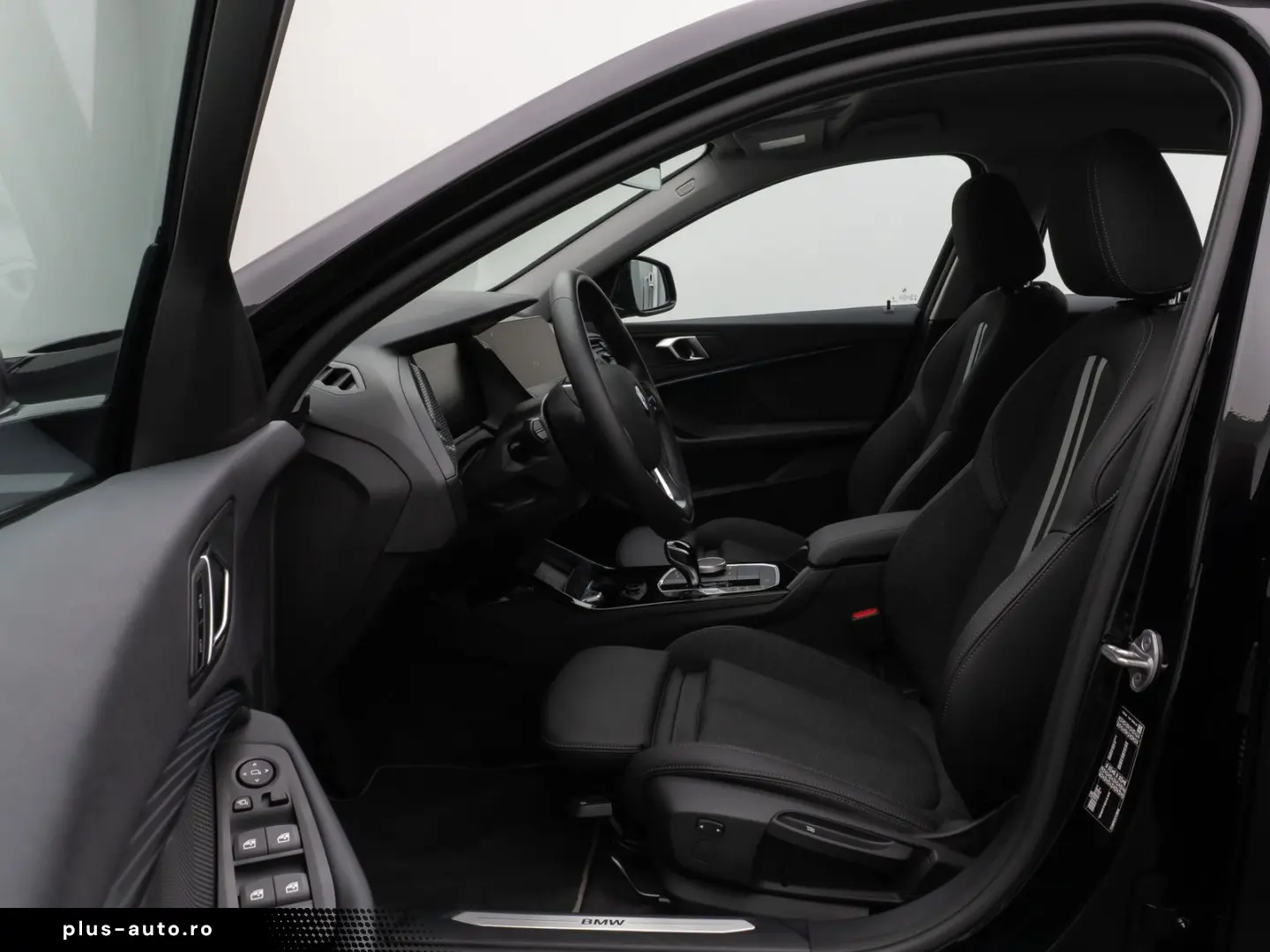 BMW 1 Series 2023 — imagine 24