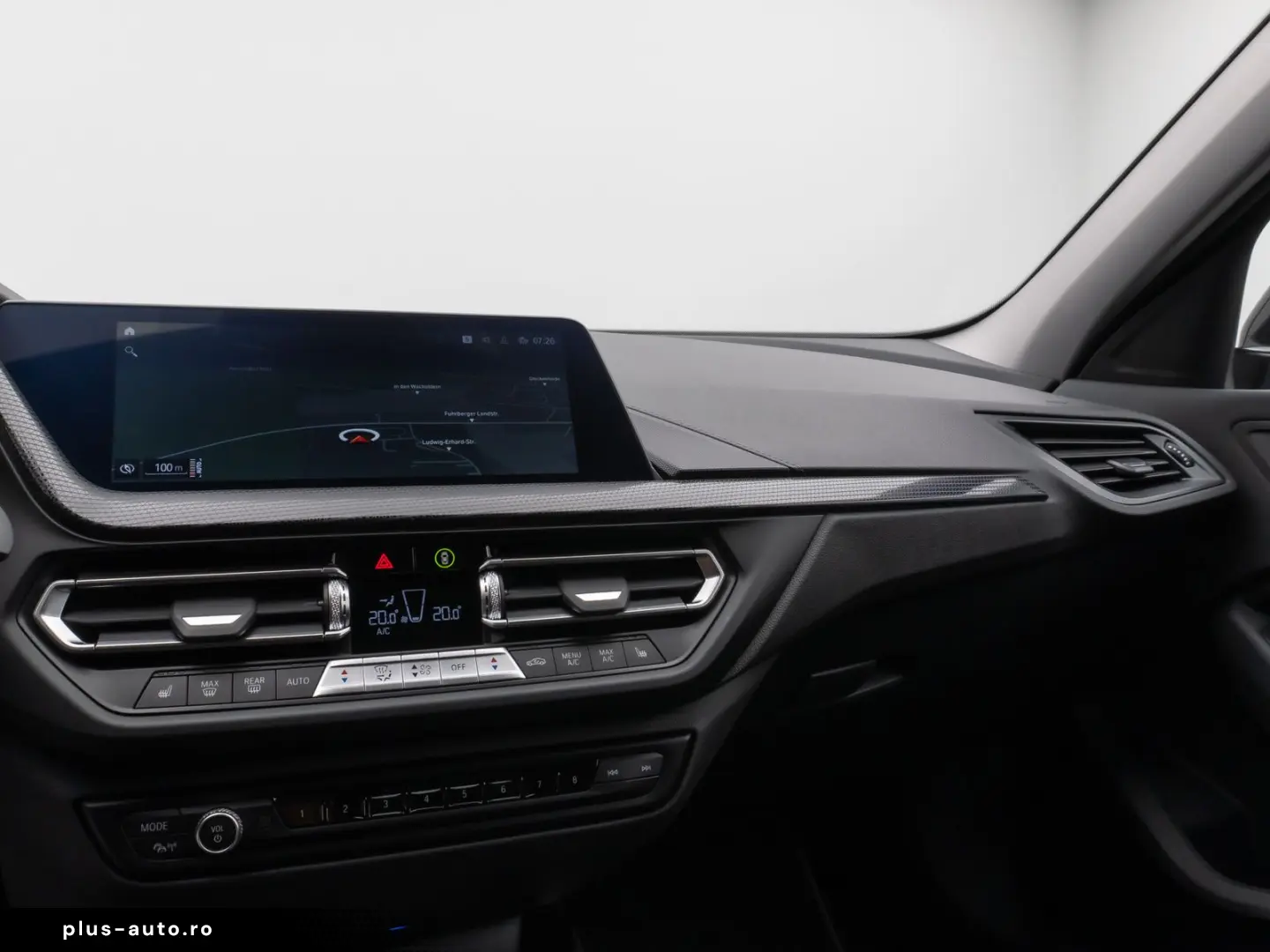 BMW 1 Series 2023 — imagine 29