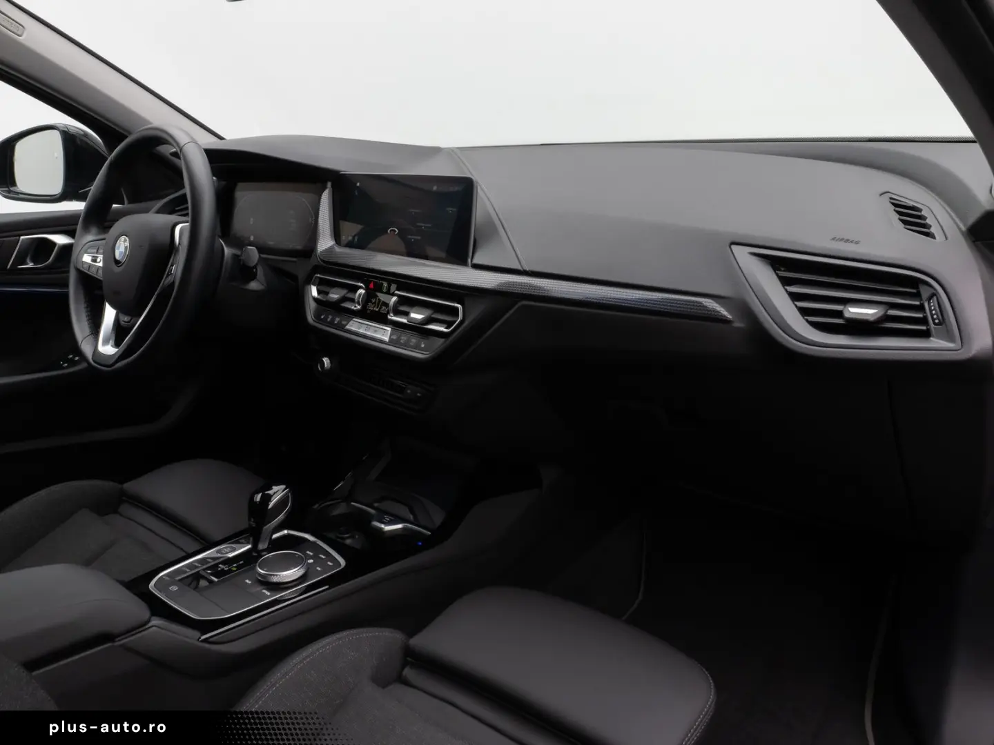 BMW 1 Series 2023 — imagine 21