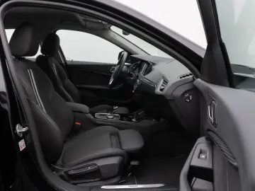 BMW 118i SportLine DAB CockPitPr PDC Lenkrhz Komfort
