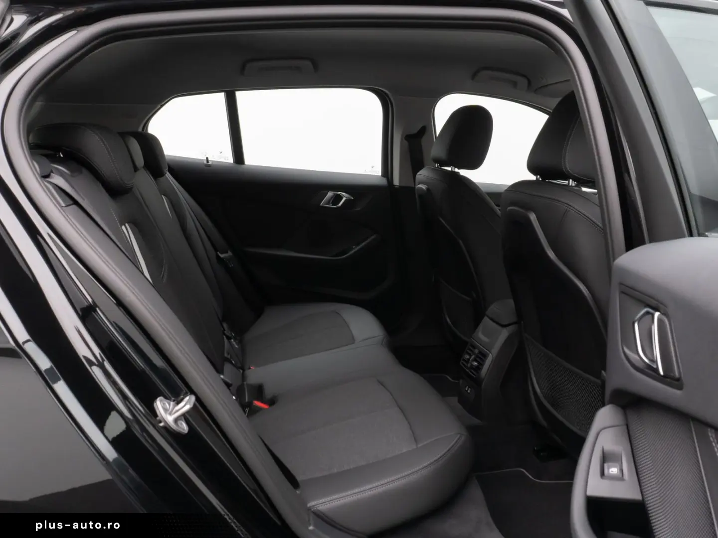BMW 1 Series 2023 — imagine 28