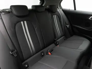 BMW 118i SportLine DAB CockPitPr PDC Lenkrhz Komfort