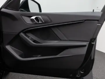 BMW 118i SportLine DAB CockPitPr PDC Lenkrhz Komfort