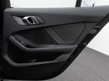 BMW 118i SportLine DAB CockPitPr PDC Lenkrhz Komfort